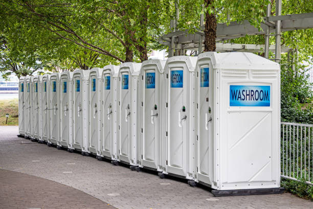 Best Luxury portable toilet rental  in Okauchee Lake, WI